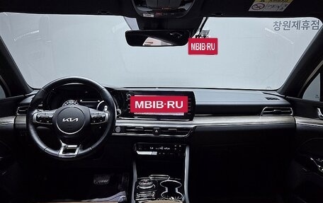 KIA K5, 2022 год, 2 460 000 рублей, 9 фотография