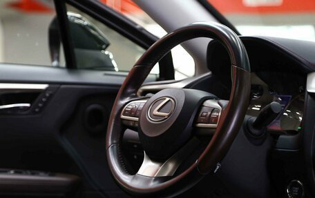 Lexus RX IV рестайлинг, 2018 год, 3 990 000 рублей, 12 фотография
