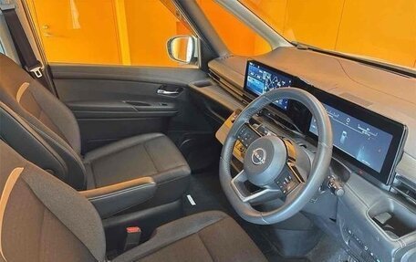 Nissan Serena, 2023 год, 1 817 009 рублей, 9 фотография