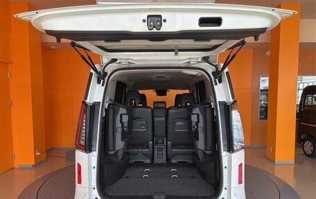 Nissan Serena, 2023 год, 1 817 009 рублей, 8 фотография