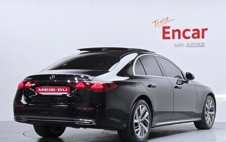 Mercedes-Benz E-Класс, 2024 год, 7 760 000 рублей, 2 фотография
