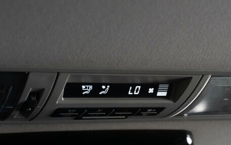 Volkswagen Multivan T6 рестайлинг, 2016 год, 3 319 000 рублей, 15 фотография