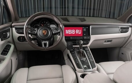 Porsche Macan I рестайлинг, 2021 год, 6 999 000 рублей, 21 фотография