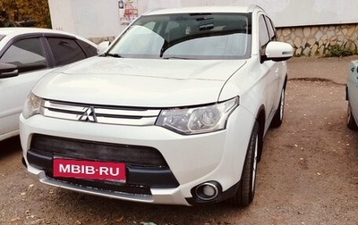 Mitsubishi Outlander III рестайлинг 3, 2014 год, 1 550 000 рублей, 1 фотография