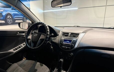 Hyundai Solaris II рестайлинг, 2016 год, 890 000 рублей, 13 фотография