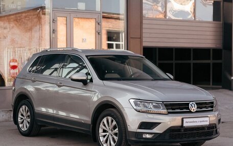 Volkswagen Tiguan II, 2017 год, 2 410 000 рублей, 3 фотография