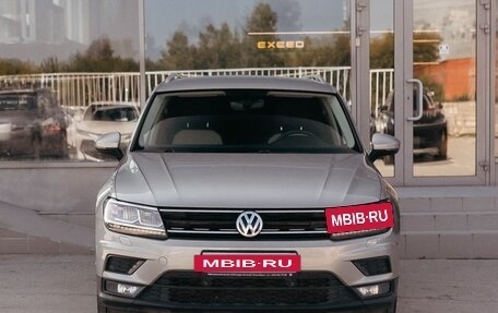 Volkswagen Tiguan II, 2017 год, 2 410 000 рублей, 2 фотография