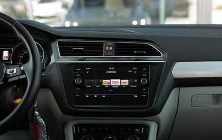 Volkswagen Tiguan II, 2017 год, 2 410 000 рублей, 14 фотография