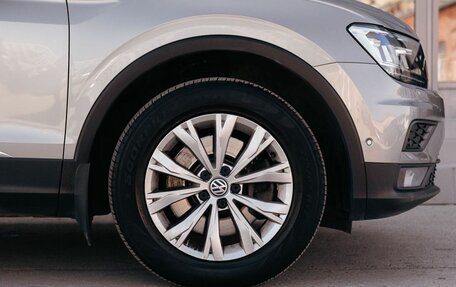 Volkswagen Tiguan II, 2017 год, 2 410 000 рублей, 9 фотография