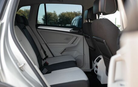 Volkswagen Tiguan II, 2017 год, 2 410 000 рублей, 19 фотография
