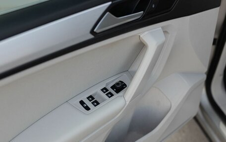 Volkswagen Tiguan II, 2017 год, 2 410 000 рублей, 18 фотография