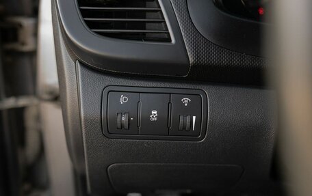 Hyundai Solaris II рестайлинг, 2011 год, 670 000 рублей, 17 фотография