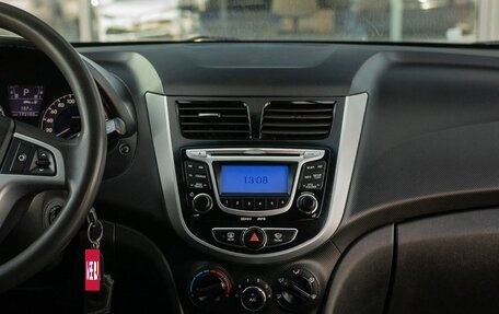 Hyundai Solaris II рестайлинг, 2011 год, 670 000 рублей, 14 фотография