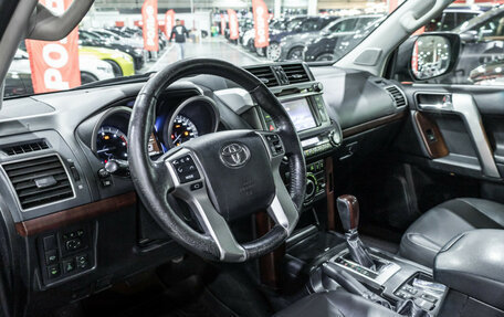 Toyota Land Cruiser Prado 150 рестайлинг 2, 2013 год, 2 999 000 рублей, 12 фотография