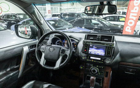 Toyota Land Cruiser Prado 150 рестайлинг 2, 2013 год, 2 999 000 рублей, 11 фотография