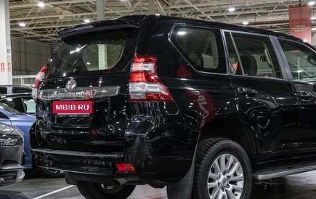 Toyota Land Cruiser Prado 150 рестайлинг 2, 2013 год, 2 999 000 рублей, 6 фотография