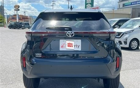 Toyota Yaris Cross, 2023 год, 1 490 002 рублей, 6 фотография
