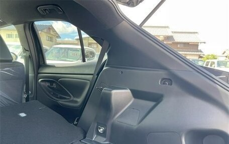Toyota Yaris Cross, 2023 год, 1 490 002 рублей, 18 фотография