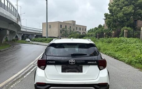 Toyota Yaris XP150 рестайлинг, 2021 год, 1 110 000 рублей, 5 фотография