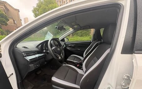 Toyota Yaris XP150 рестайлинг, 2021 год, 1 110 000 рублей, 7 фотография