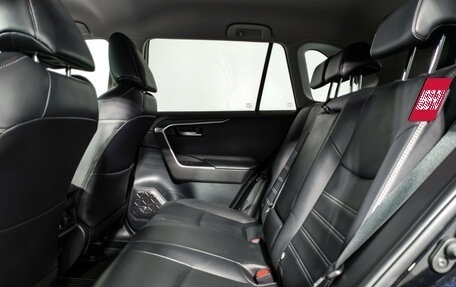 Toyota RAV4, 2020 год, 3 190 000 рублей, 13 фотография