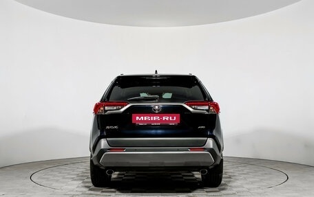 Toyota RAV4, 2020 год, 3 190 000 рублей, 6 фотография