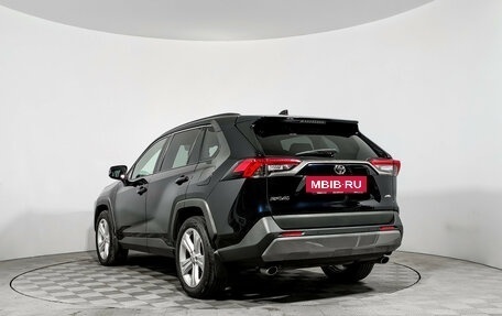 Toyota RAV4, 2020 год, 3 190 000 рублей, 7 фотография