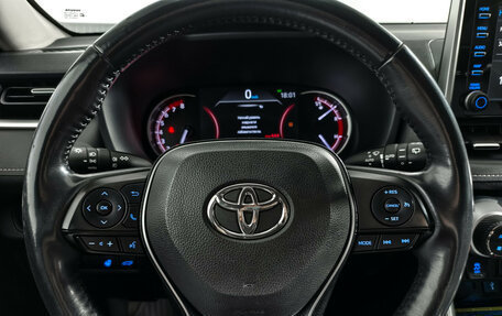 Toyota RAV4, 2020 год, 3 190 000 рублей, 17 фотография