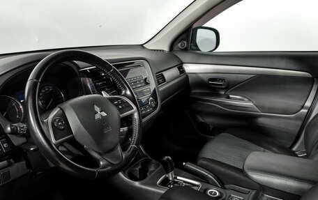 Mitsubishi Outlander III рестайлинг 3, 2013 год, 999 000 рублей, 9 фотография