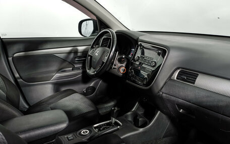 Mitsubishi Outlander III рестайлинг 3, 2013 год, 999 000 рублей, 13 фотография