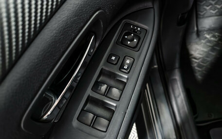 Mitsubishi Outlander III рестайлинг 3, 2013 год, 999 000 рублей, 10 фотография