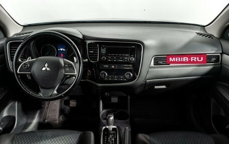 Mitsubishi Outlander III рестайлинг 3, 2013 год, 999 000 рублей, 14 фотография