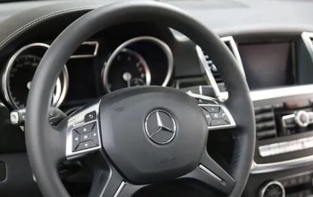 Mercedes-Benz GL-Класс, 2015 год, 2 750 000 рублей, 32 фотография
