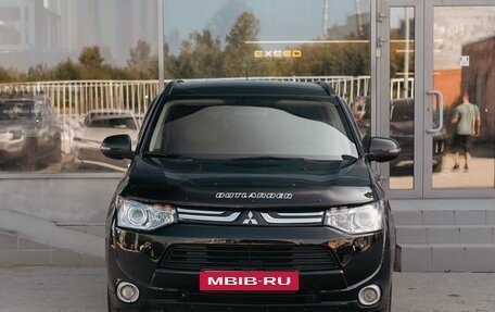 Mitsubishi Outlander III рестайлинг 3, 2012 год, 1 410 000 рублей, 2 фотография