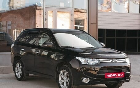 Mitsubishi Outlander III рестайлинг 3, 2012 год, 1 410 000 рублей, 3 фотография