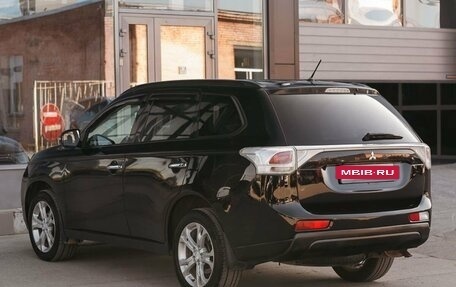 Mitsubishi Outlander III рестайлинг 3, 2012 год, 1 410 000 рублей, 7 фотография