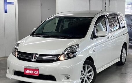 Toyota ISis I, 2012 год, 920 001 рублей, 1 фотография