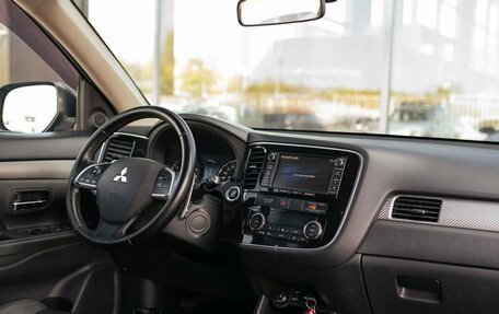 Mitsubishi Outlander III рестайлинг 3, 2012 год, 1 410 000 рублей, 10 фотография