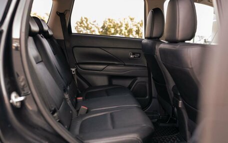 Mitsubishi Outlander III рестайлинг 3, 2012 год, 1 410 000 рублей, 19 фотография