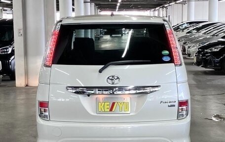 Toyota ISis I, 2012 год, 920 001 рублей, 5 фотография