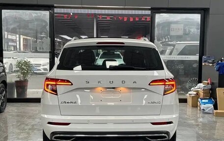 Skoda Karoq I, 2022 год, 1 760 005 рублей, 4 фотография