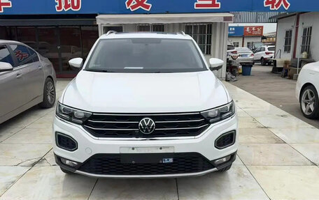 Volkswagen T-Roc I, 2023 год, 1 541 007 рублей, 2 фотография