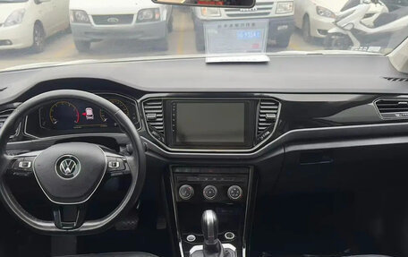 Volkswagen T-Roc I, 2023 год, 1 541 007 рублей, 7 фотография