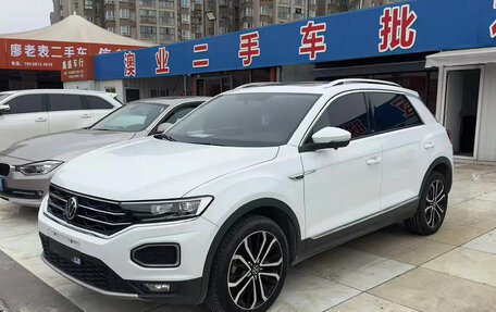 Volkswagen T-Roc I, 2023 год, 1 541 007 рублей, 3 фотография