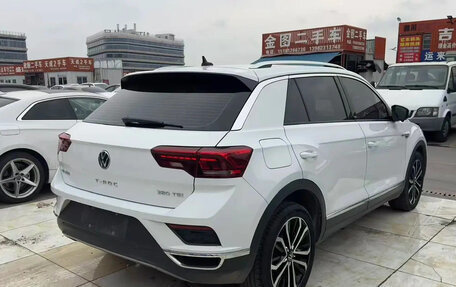 Volkswagen T-Roc I, 2023 год, 1 541 007 рублей, 5 фотография