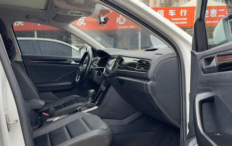 Volkswagen T-Roc I, 2023 год, 1 541 007 рублей, 8 фотография