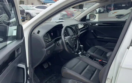 Volkswagen T-Roc I, 2023 год, 1 541 007 рублей, 9 фотография