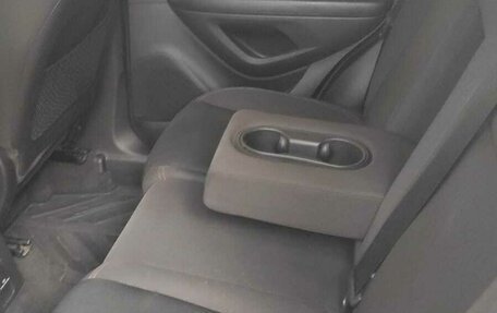 Chevrolet Trax, 2018 год, 1 000 000 рублей, 4 фотография