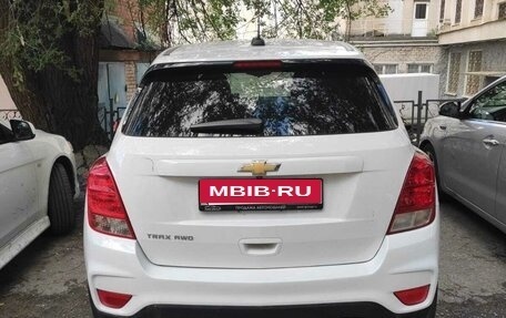 Chevrolet Trax, 2018 год, 1 000 000 рублей, 2 фотография