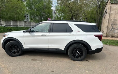 Ford Explorer VI, 2021 год, 3 990 000 рублей, 8 фотография